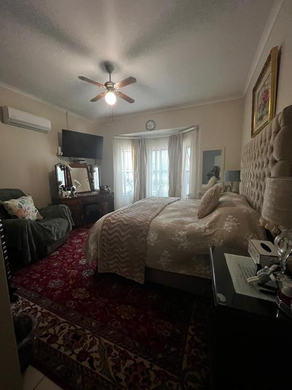 5 Bedroom Property for Sale in Rome Glen Western Cape